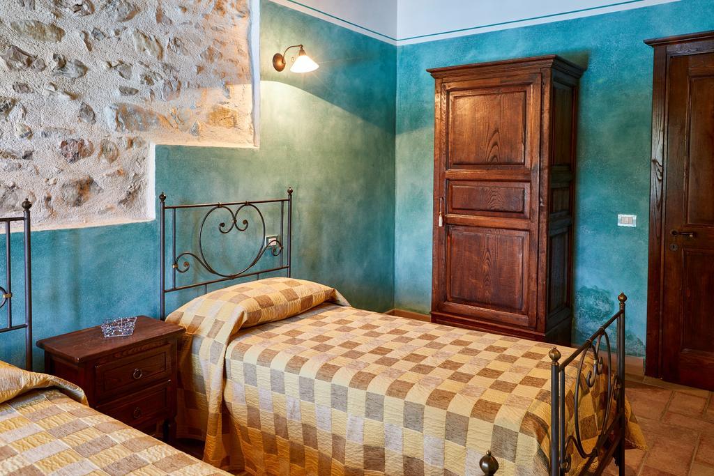 Agriturismo Il Molino Antico - 5 Girasoli Сполето Екстериор снимка